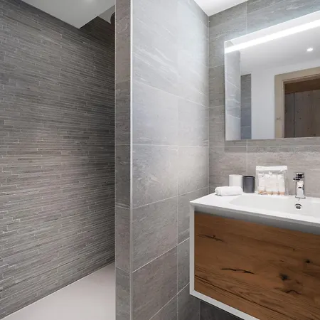 Apartamento Skis Aux Pieds Avec 6 Couchages Adultes Et Espace Bien-etre - Fr-1-562-82